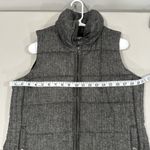 Old Navy Gray Puffer Vest Size Medium EUC Photo 5