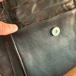 Vintage Coach Style Black Leather Shoulder Bag Magnetic Closures Photo 6