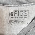 FIGS Technical Collection Casma Gray Two-Pocket Scrub Top Size Small Photo 7