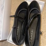 Tahari  Vienna Black Slip On Ballet Women’s Flats in size 7 Photo 2