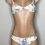 O'Neill New. O’Neill floral bikini. S/L. Retail$89 Photo 0