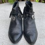 Size fits 8 Dolce Vita Short Western Cowboy Boots Zip up Black w/Concho Photo 1