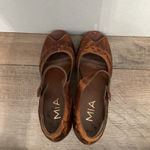 MIA  Peep Toe Mary Jane Heels Brown Leather Embossed Chunky Block Heel Shoes 8M Photo 4