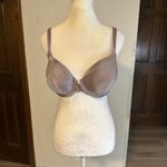 Vanity Fair  75339 Full Coverage Underwire Bra 38D Shimmer Taupe Front Closure Photo 3