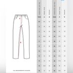 Universal Standard Donna High Rise Curve Straight Jeans in Stonewash Black Photo 7