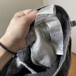 Levi's  HIGH WAIST BLACK WASH CROPPED RAW HEM JEANS SIZE 29 X 26 Photo 3