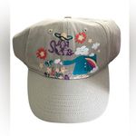 Artistic painted baseball hat Photo 0