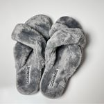 Cushionare Cushionaire Women's Gray Faux Fur Style Slippers Sz 8 Photo 4
