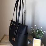 Michael Kors Set Photo 14