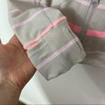 Lululemon  Forme Jacket Cuffins Pop Stripe Heathered Dune 4 Photo 6