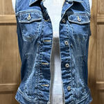 Columbia Women's  Blues Denim Vest. Photo 0