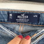 Hollister 00L  Ultra high rise dad Jeans Photo 4