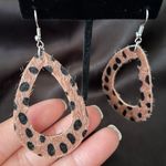 Boutique Oval Cheetah Dangle Earrings  Photo 2