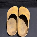 Birkenstock  Birkis unisex size 7.5 yellowish color Photo 4