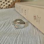 Boutique 6 Shank Mixed Metals Glam Criss Cross Ring “Lorenzia” Engagement Statement Fashion Jewelry Photo 6