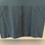 Lululemon Blue Short Sleeve Tight Athletic Top Women’s Size Unknown Photo 10