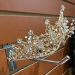 Elegant Gold Tiara with Crystal Accents Photo 3