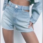 ZARA  Cut-out Denim Shorts Photo 0
