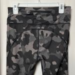 Athleta  Women's Lightning Camo 7/8 Tight Size Medium Photo 7
