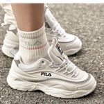 FILA  Low Ray Sneakers Size: 8 wide Like New B14A Photo 0