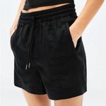 Athleta Retreat Linen Mid Rise 4" Black Casual Shorts Drawstring Pull-on Photo 1