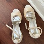 White satin platform heels Size 7.5 Photo 3