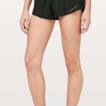 Lululemon  • hotty hot short II *2.5" in black sz 6 Photo 0