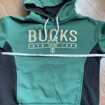 Fanatics  Milwaukee Bucks slightly cropped hoodie sweatshirt women’s size small Photo 2
