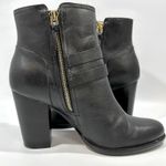 G.I.L.I. Addison Black Leather Ankle Boots Gold Buckle Zipper Block Heel 8M Size 8 Photo 3