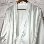 Elegant White Satin Kimono Robe Size L Photo 1