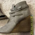 Madden Girl Size 9.5M Shoes •  Photo 4