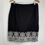 Tahari  Black Ivory Embroidered Skirt Women’s See Measurements NO SIZE Career Photo 1