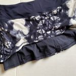 Lululemon New chase me skirt Sz 6 Photo 2
