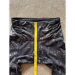 Lululemon Women's Runday Crop Leggings High Rise Marble Print Size 4 Photo 8