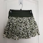  OFFLINE By Aerie Tiered Athletic Skort Medium Olive Green &‎ White NWT Photo 7