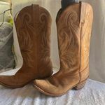 Durango Ladies  Western Cowboy Boots Size 8
Festival Rodeo Photo 0