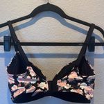 Victoria's Secret Victoria’s Secret Body By Victoria 32DDD Wireless No Wire Floral Bra Photo 4