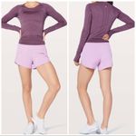 Lululemon  Hotty Hot Short 4" Lilac Quartz, 4 Photo 2