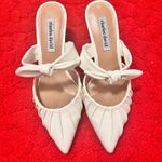 Charles David White kitten heels Photo 1