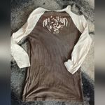 American Fighter Women's Graphic Raglan Top - Black and Gray Photo 4