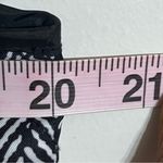 Wanna B  Vest Women's Large Black and White Zipper Pockets Quilted Fall Winter Photo 5