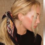 Rachel Zoe Vismaya x Curateur Rhapsody Oversized Scarf, Brand New in Package Photo 5