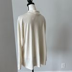 Como Blu super soft new with tag top with cut out in a size 3X cream work casual Photo 3