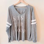 Sisterhood V Neck Long Sleeve Size M Photo 0