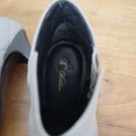 Brooks Brothers Ladies' Grey Leather Heeled Ankle Boots 9 Photo 4