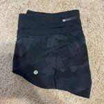 Lululemon Speed Short 2.5” Photo 0