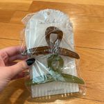 Ettika  (2) claw clips new with tag Photo 1