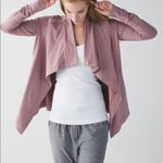 Lululemon Coast Wrap
Heathered Mod Chalky Rose Photo 5