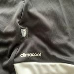 Adidas Climacool V-neck Short Sleeve Black Soccer Jersey Top, size M Photo 10
