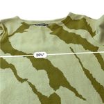 TWO TWENTY FIVE Green Patterned bell sleeve Women's Sweater Size large Photo 5